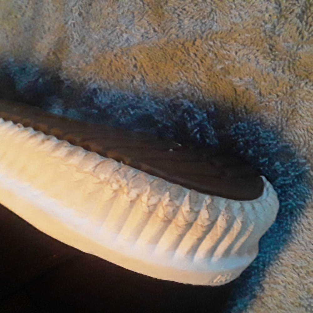 Shoes - Picture 15 of 15